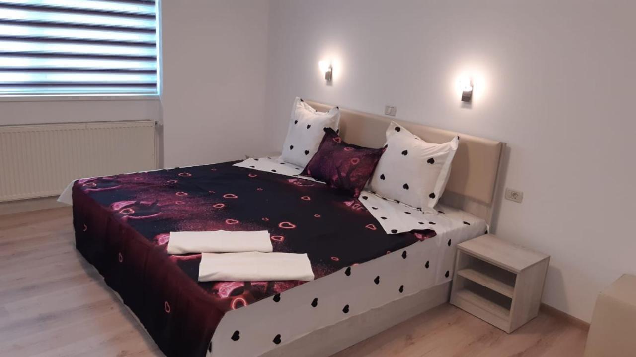 Calypso Rooms Făgăraş Exteriér fotografie
