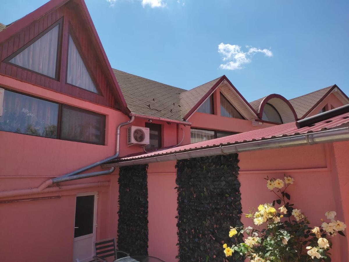 Calypso Rooms Făgăraş Exteriér fotografie