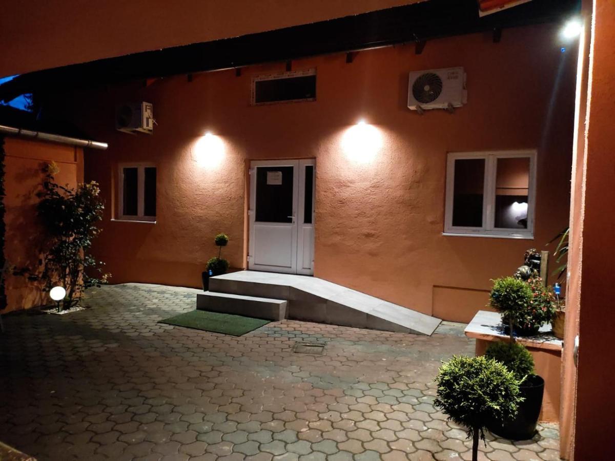Calypso Rooms Făgăraş Exteriér fotografie