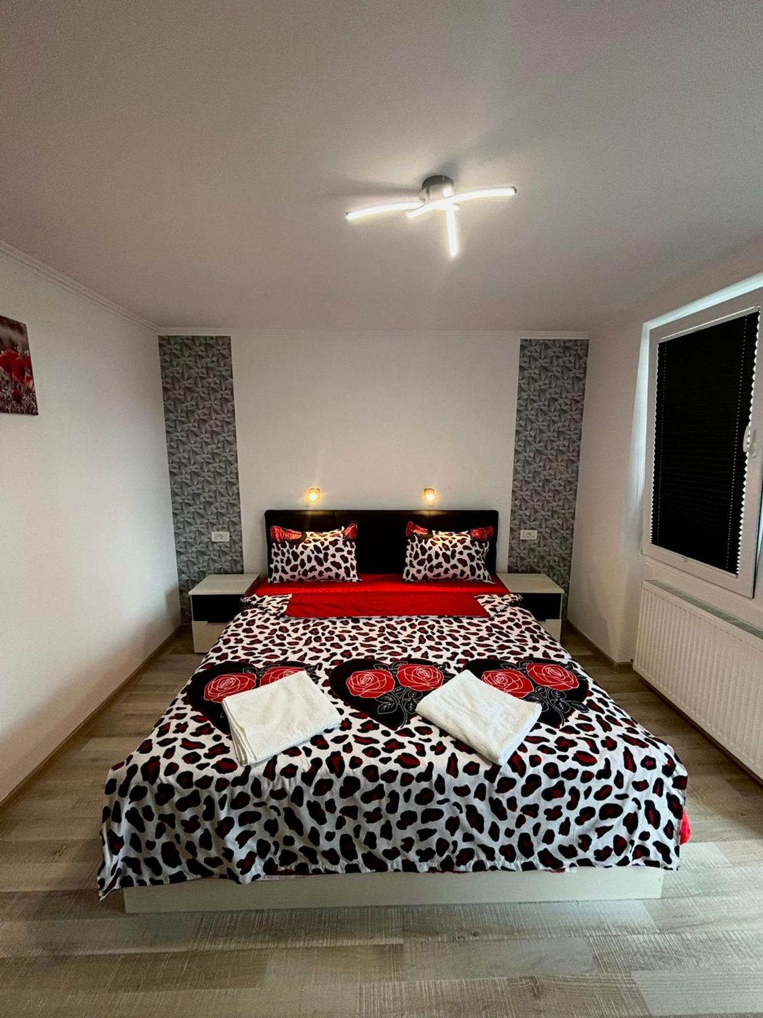 Calypso Rooms Făgăraş Exteriér fotografie